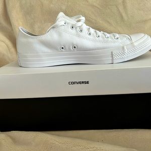 Men’s Converse blank canvas sneakers